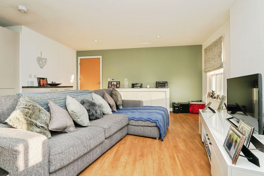 Property photo 2 of 11 Living Area