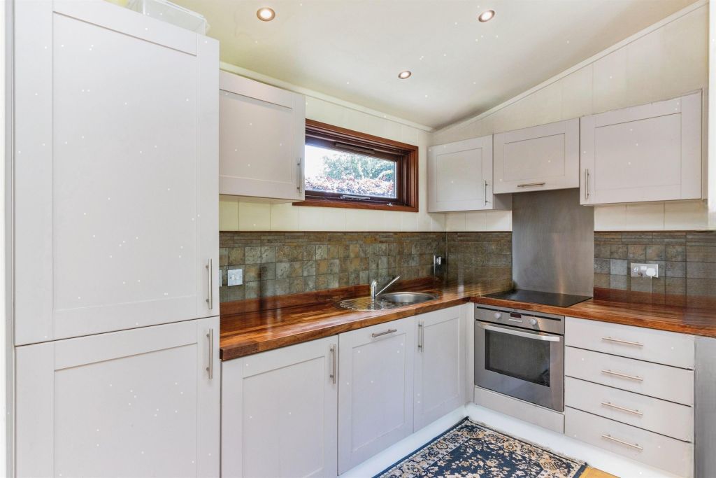 Property photo 2 of 13 Kitchen
