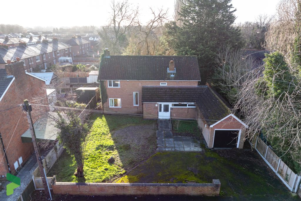 Property photo 2 of 31