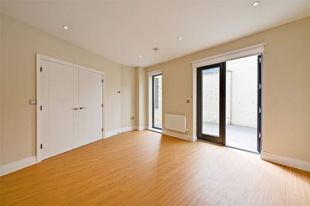 Property photo 3 of 7 Reception Room