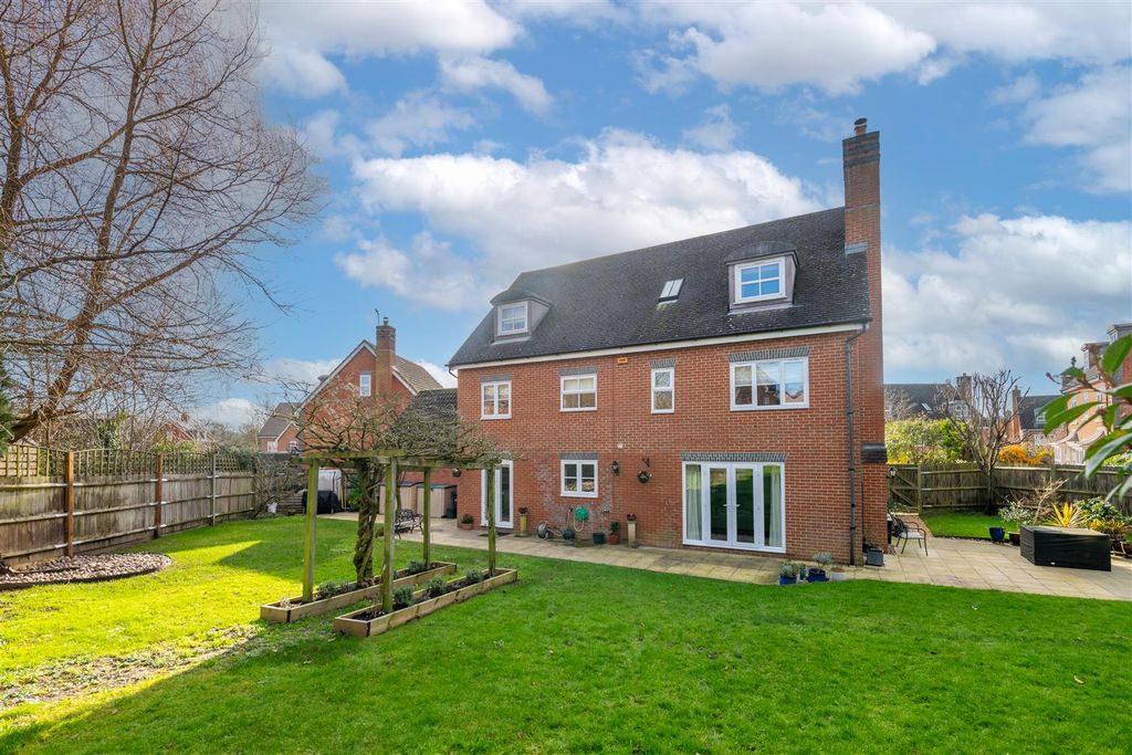 Property photo 1 of 37