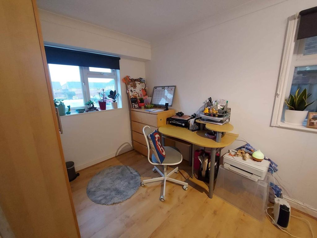 Property photo 2 of 3