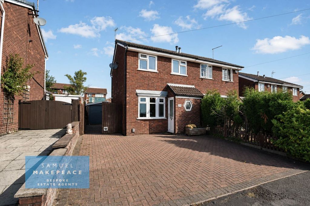 Property photo 1 of 19 Two Bedroom Semi Detached With Detached Garage On Cul De Sac