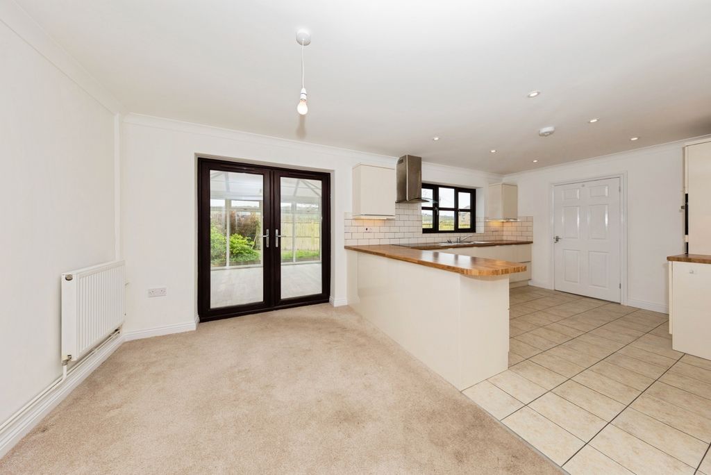 Property photo 3 of 31 Pbox-Img.Jpg