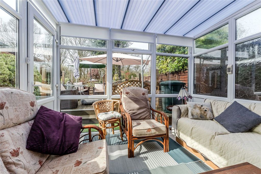 Property photo 3 of 17 Conservatory