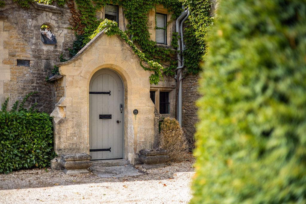 Property photo 3 of 30 Jaggards Entrance