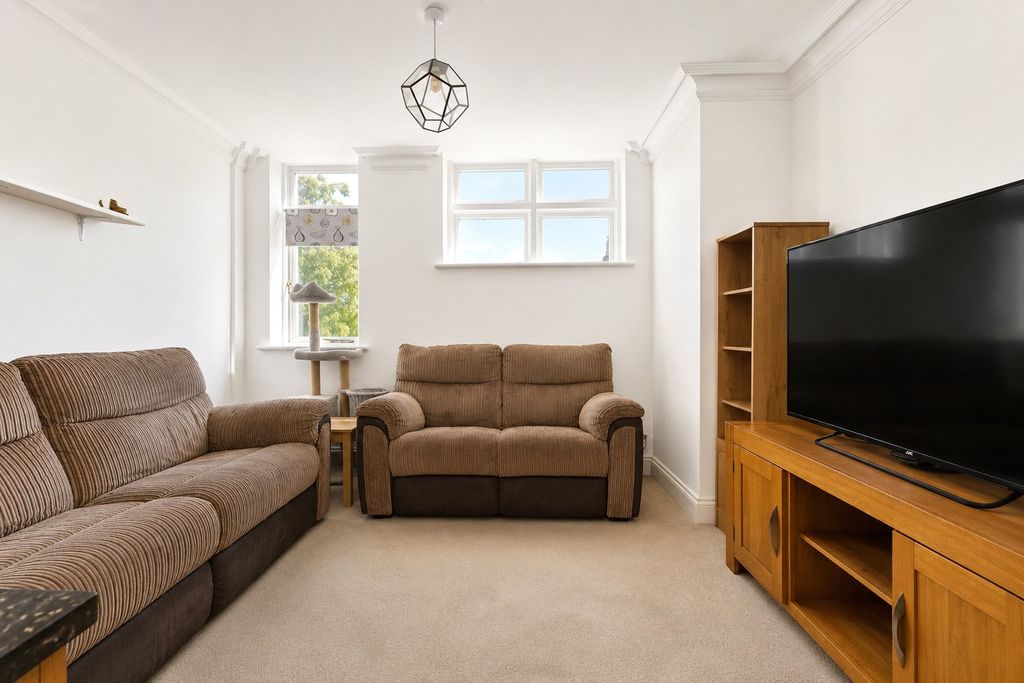 Property photo 3 of 11 Picture No. 22