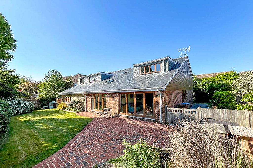 Property photo 3 of 27 Picture No. 35