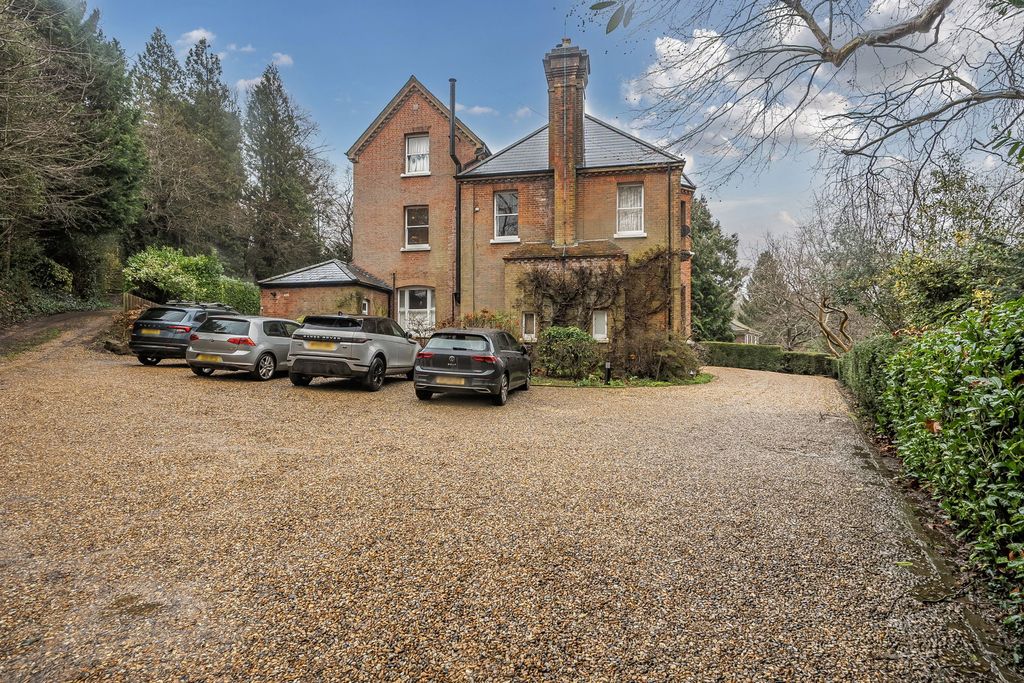 Property photo 1 of 27
