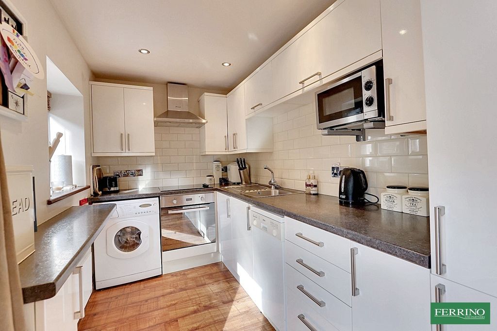 Property photo 2 of 22 Kitchen