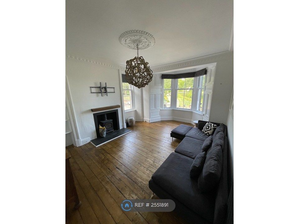 Property photo 1 of 6 Sitting Room