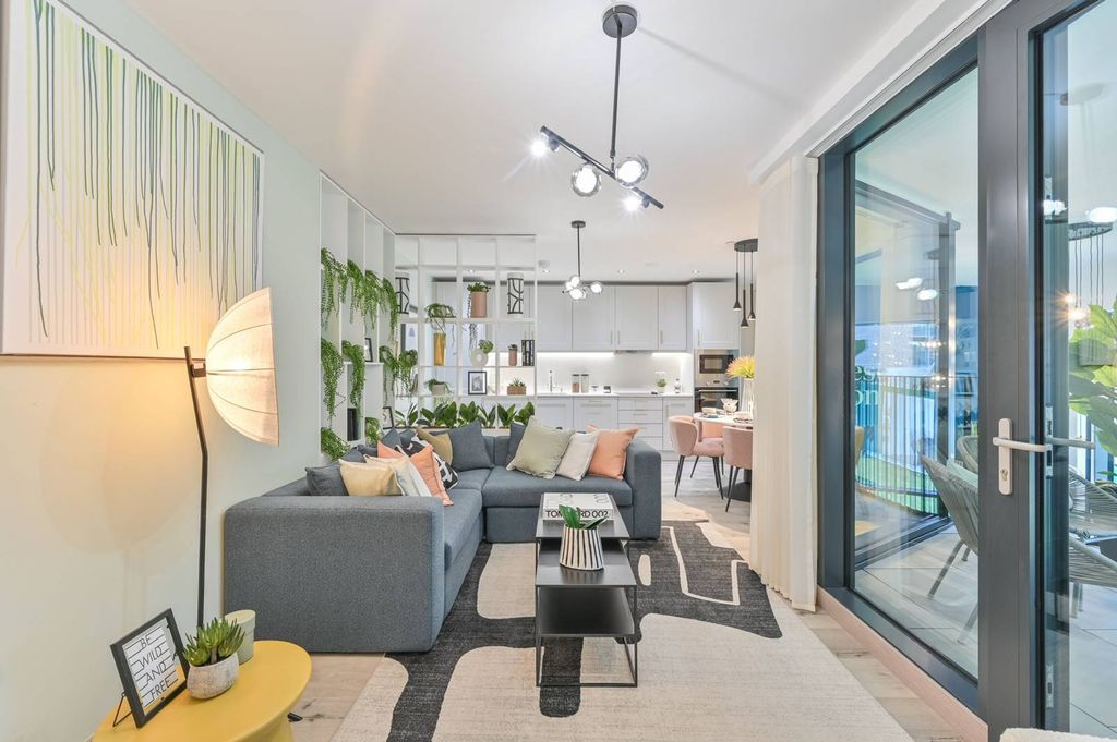 Property photo 3 of 26