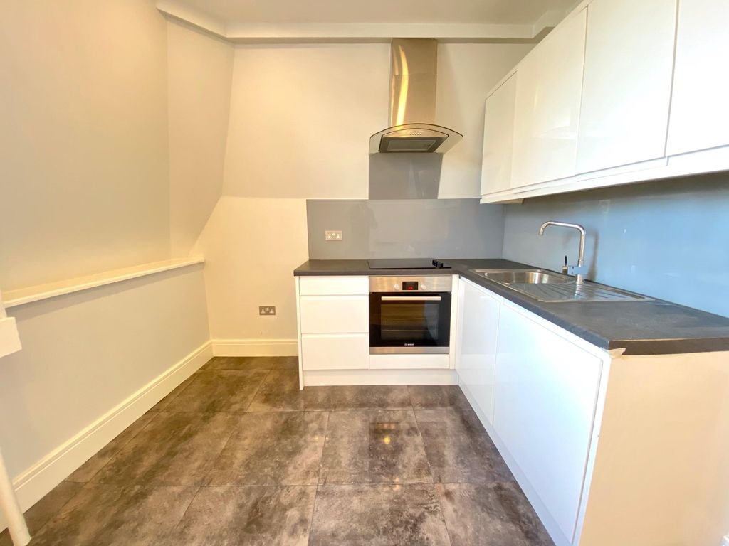 Property photo 2 of 8 Image