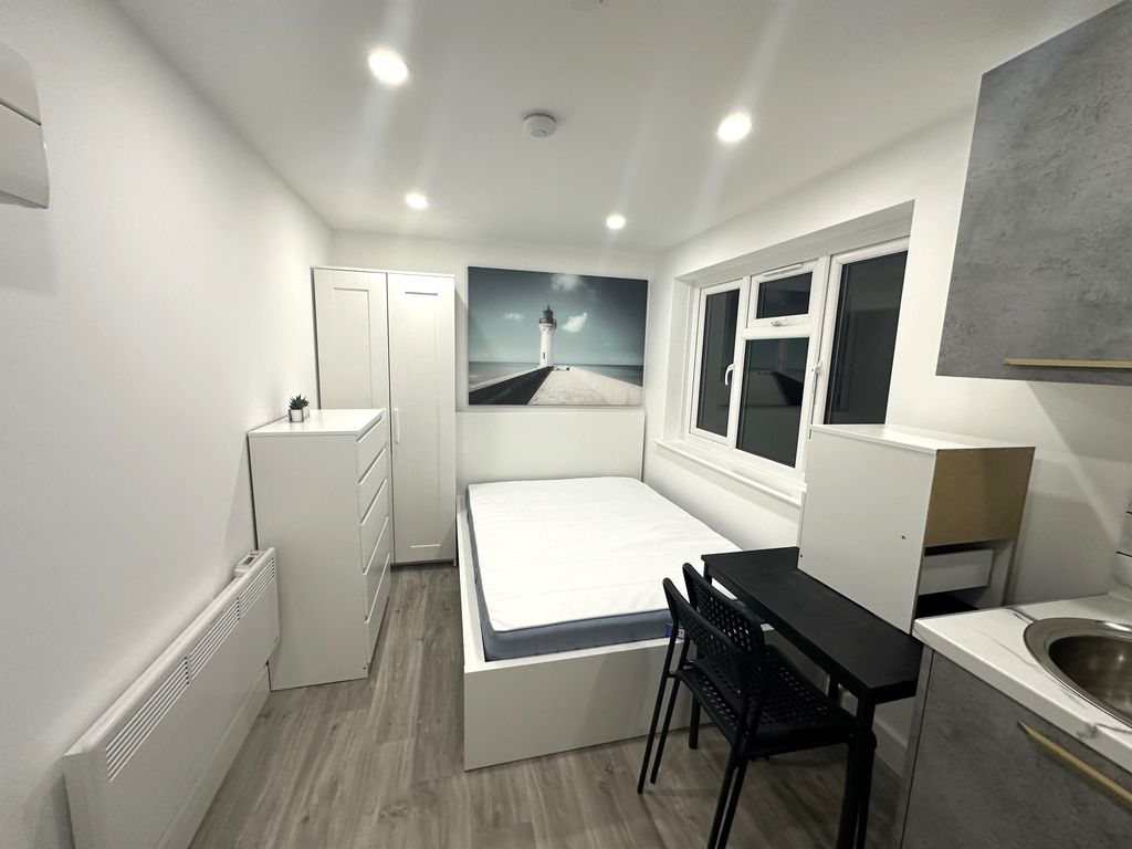 Property photo 2 of 3