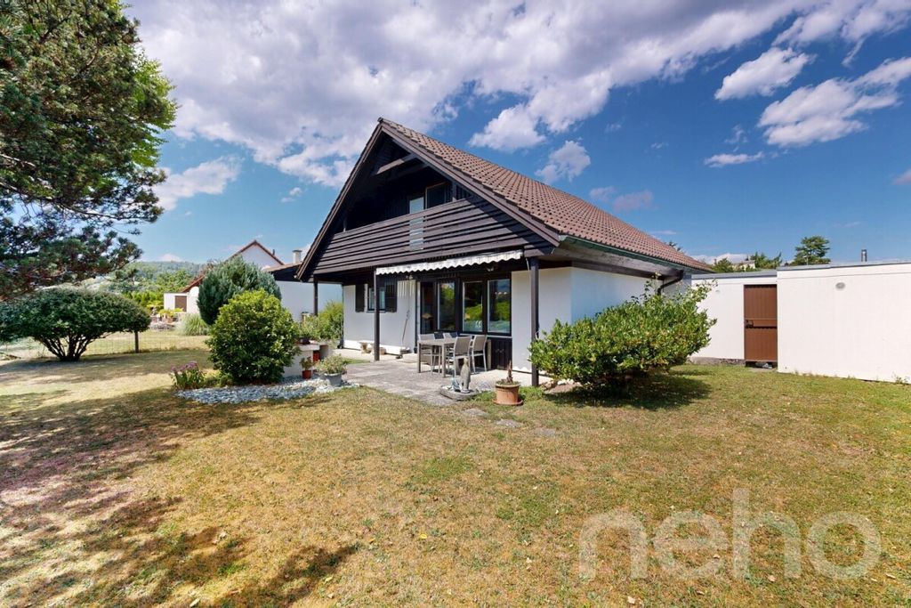 Property photo 1 of 11