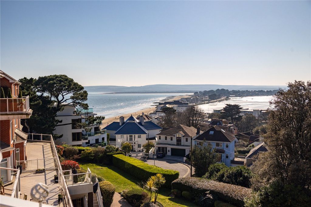 Property photo 3 of 27 Picture No. 30