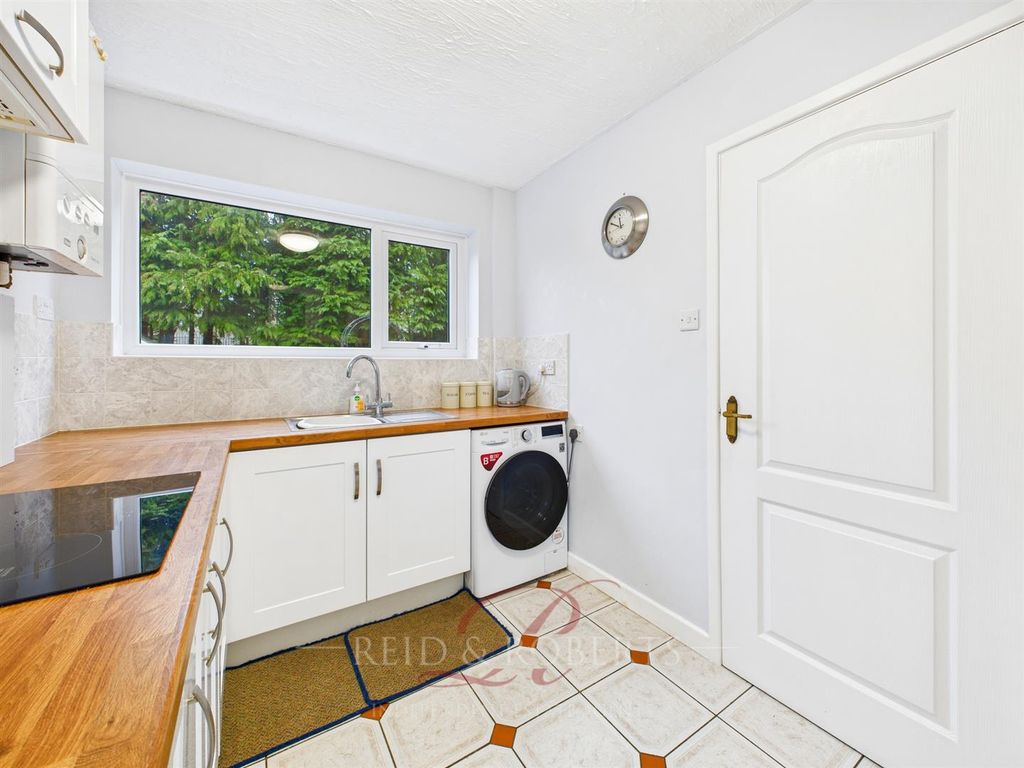 Property photo 2 of 21 Cam03999G0-Pr0208-Still003.Jpg