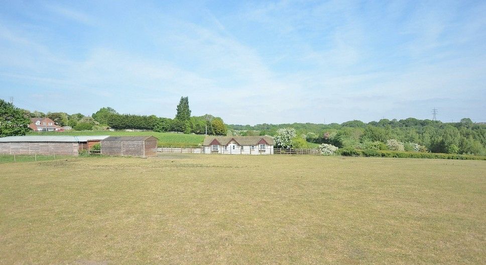 Property photo 2 of 6 Photo 1