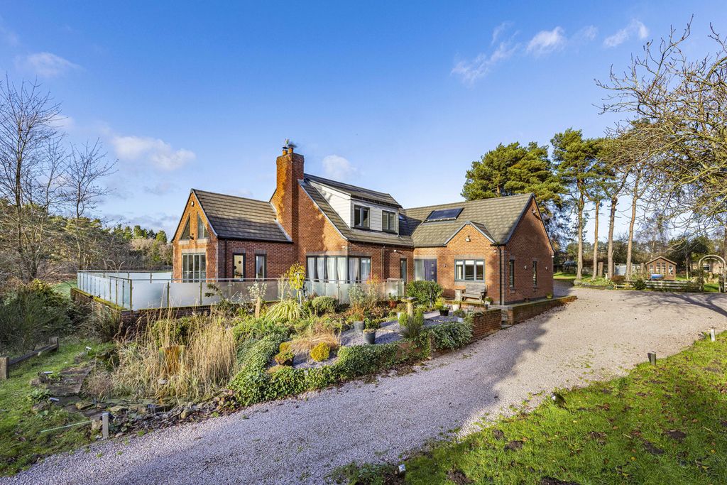 Property photo 1 of 24