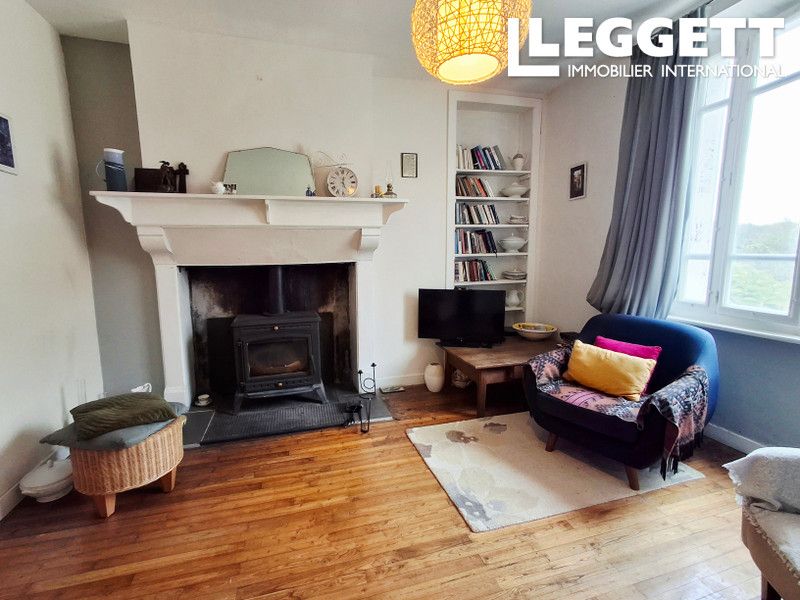 Property photo 2 of 10