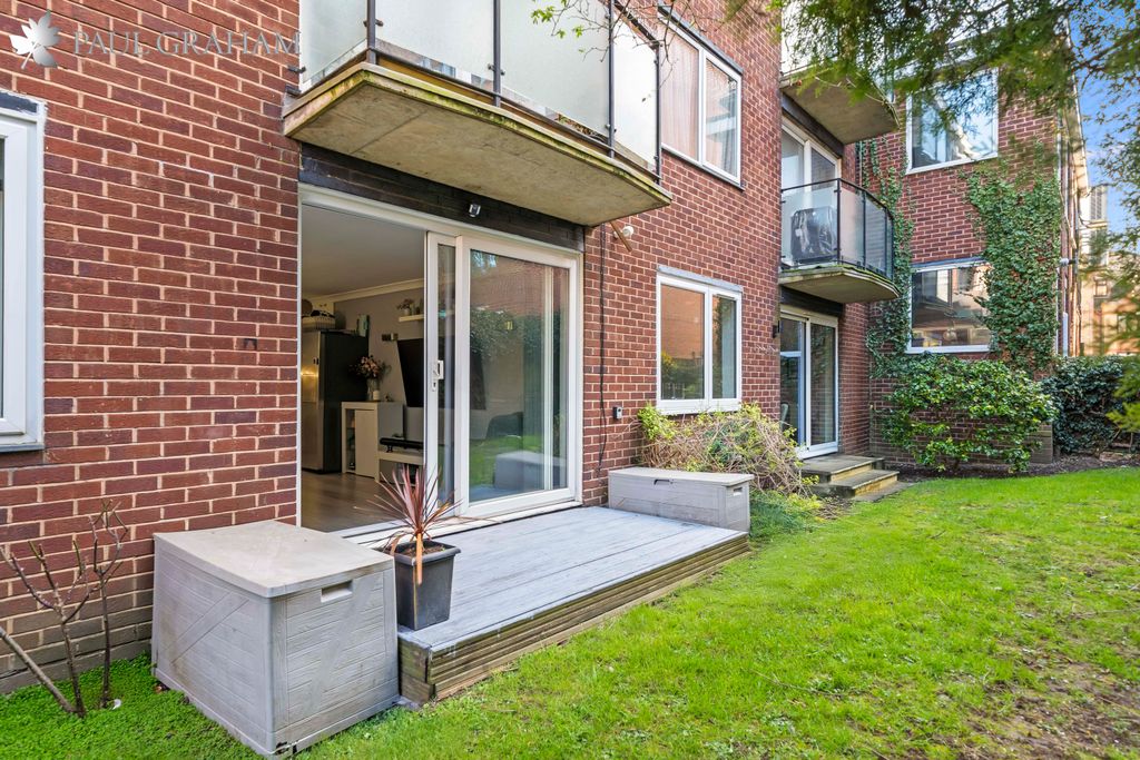 Property photo 1 of 12 Dsc04016