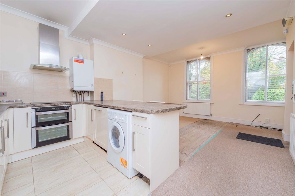 Property photo 2 of 30 Picture No. 18