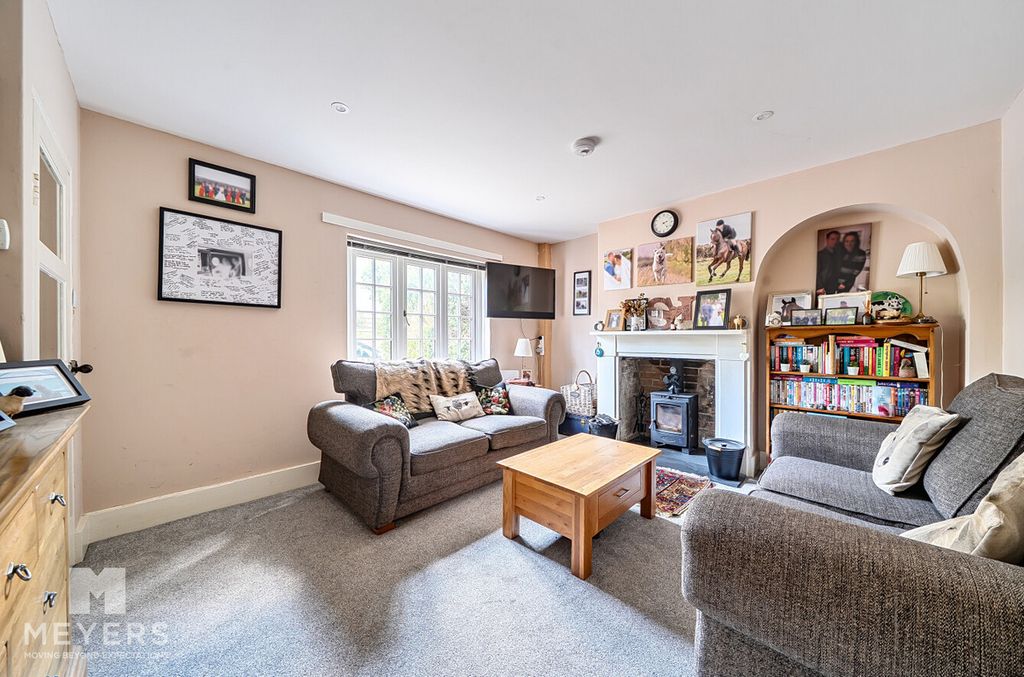 Property photo 2 of 12