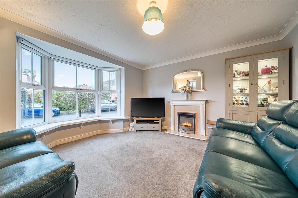 Property photo 3 of 21 1414955-18-699360182922A.Jpg