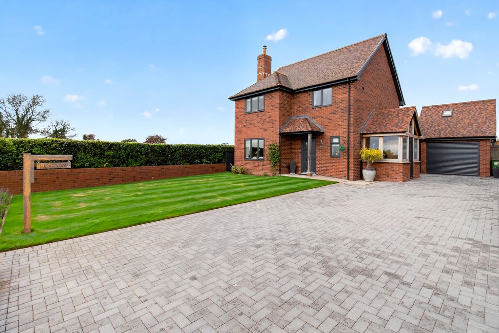 Property photo 1 of 30