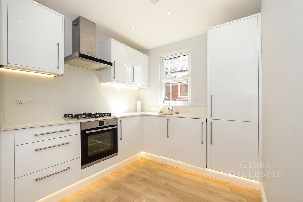 Property photo 1 of 15 Pbox-Img.Jpg