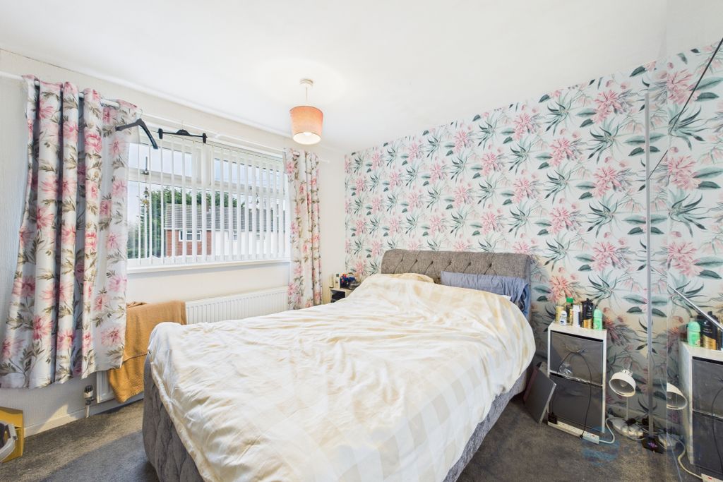 Property photo 3 of 14 Bedroom