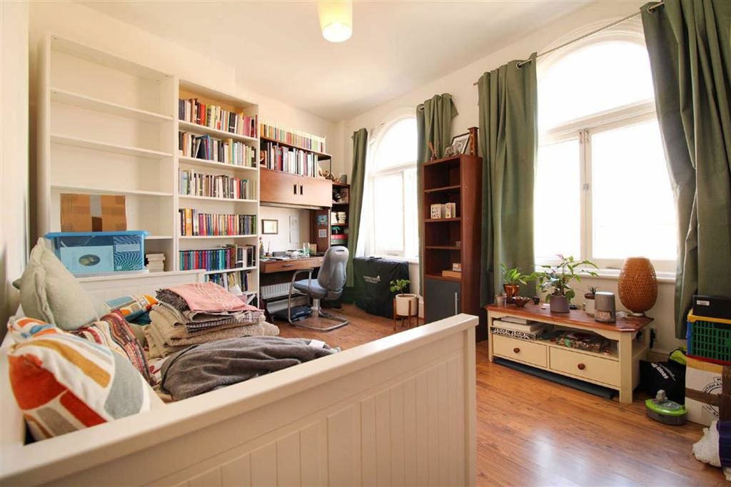 Property photo 3 of 3