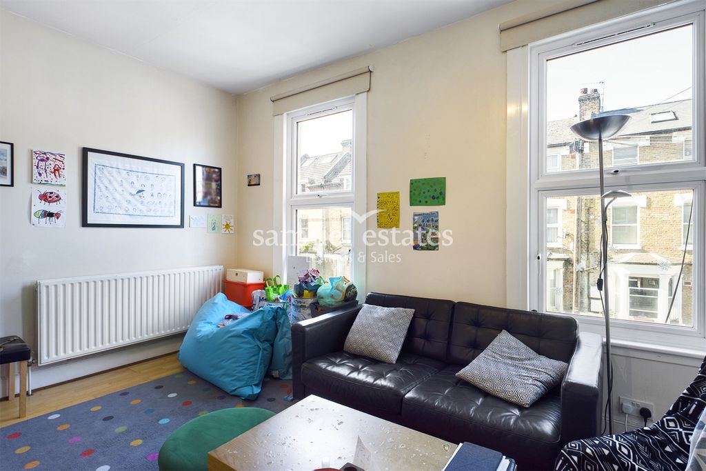 Property photo 3 of 10 Living Room