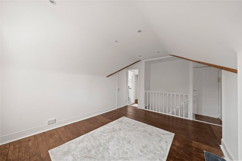 Property photo 2 of 7 Picture No. 20