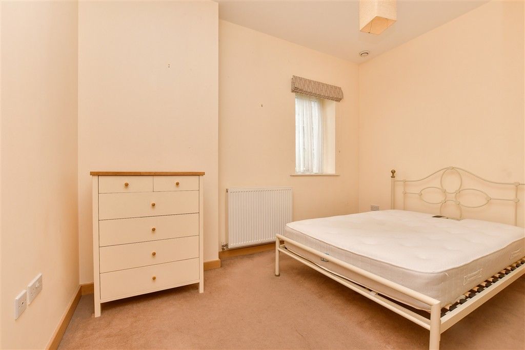 Property photo 3 of 11 Bedroom