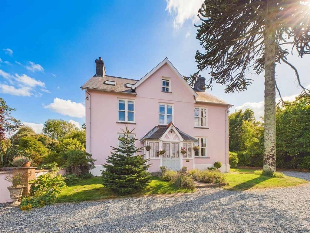 Property photo 1 of 86