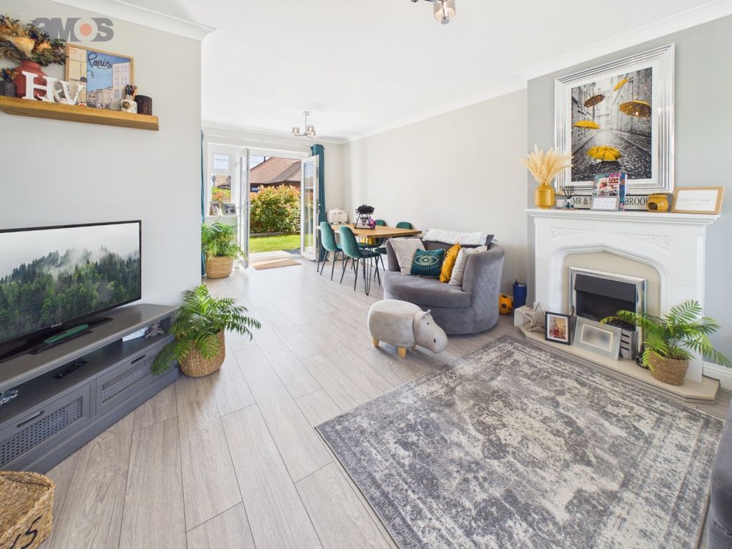 Property photo 3 of 21 5181054