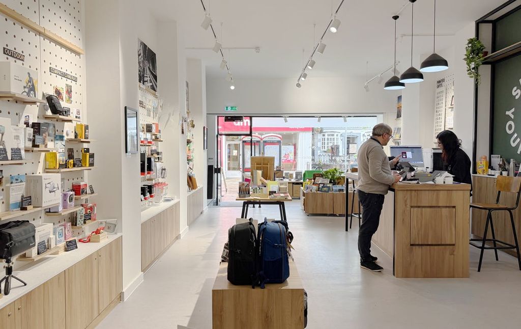 Property photo 3 of 7 Retailunit_Forsale_Altrincham_0000S_0004_Layer252.Png