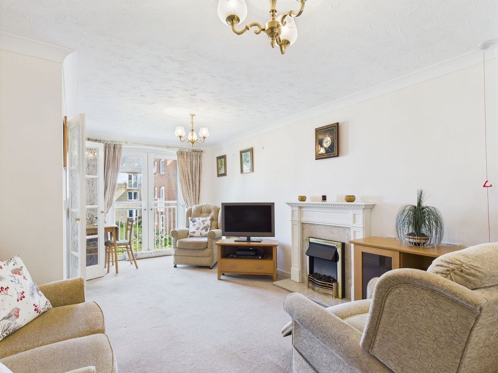 Property photo 1 of 12
