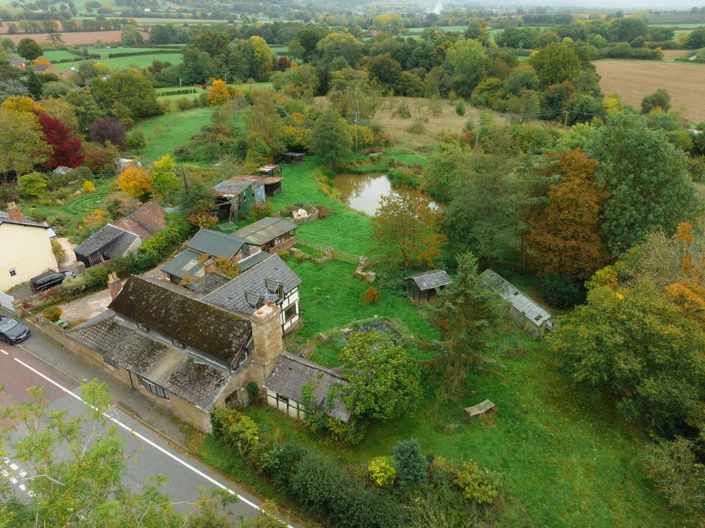 Property photo 2 of 20