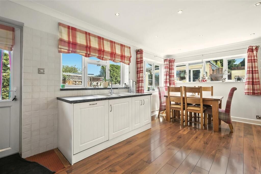 Property photo 3 of 29 Kitchen Area