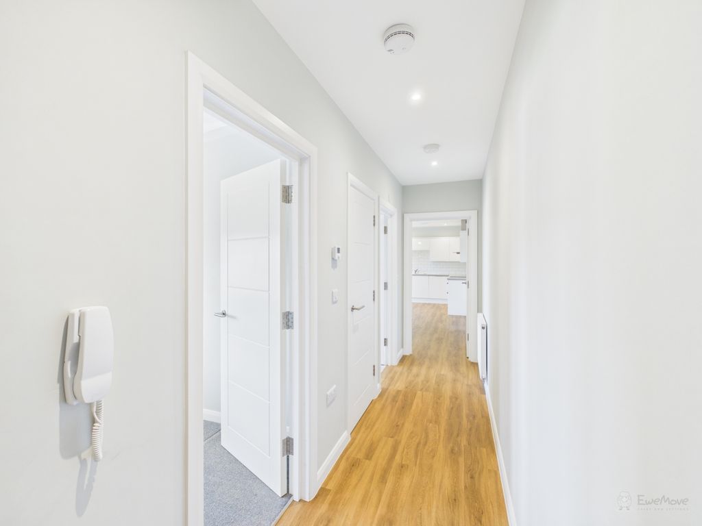 Property photo 2 of 12 Hallway