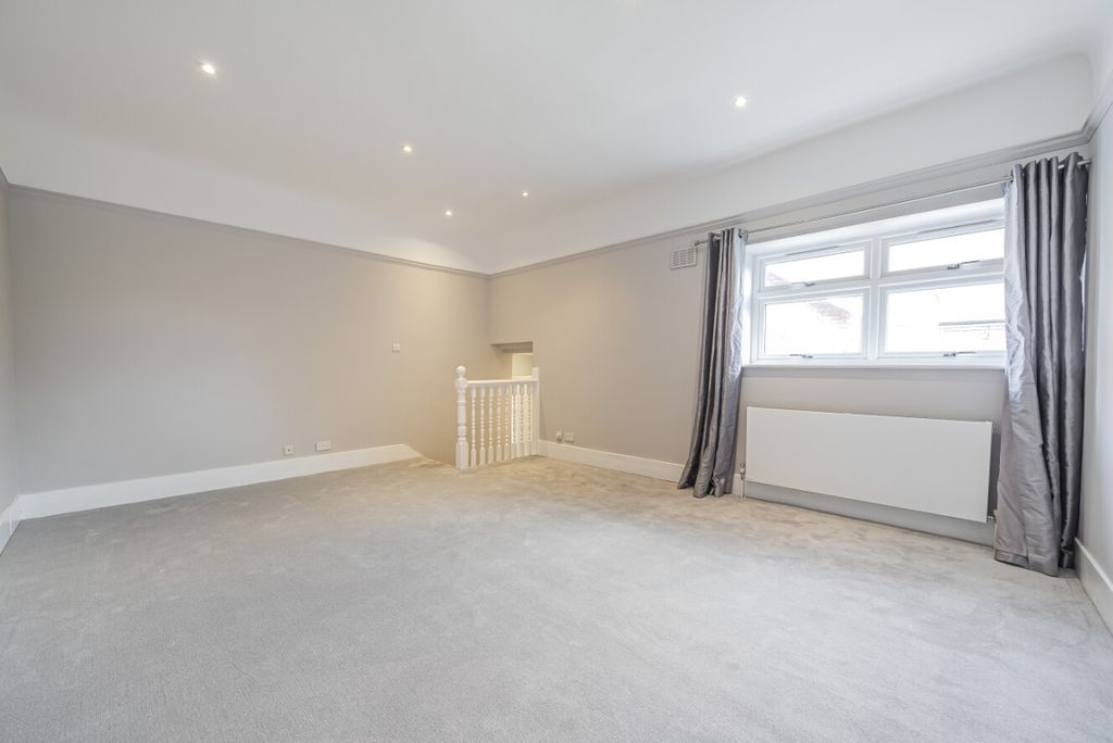 Property photo 2 of 8 1140847 (1)
