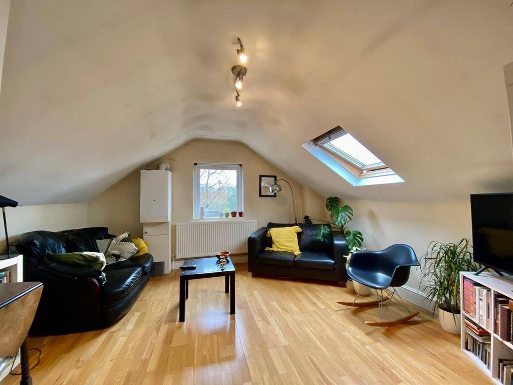Property photo 2 of 9 Gallery