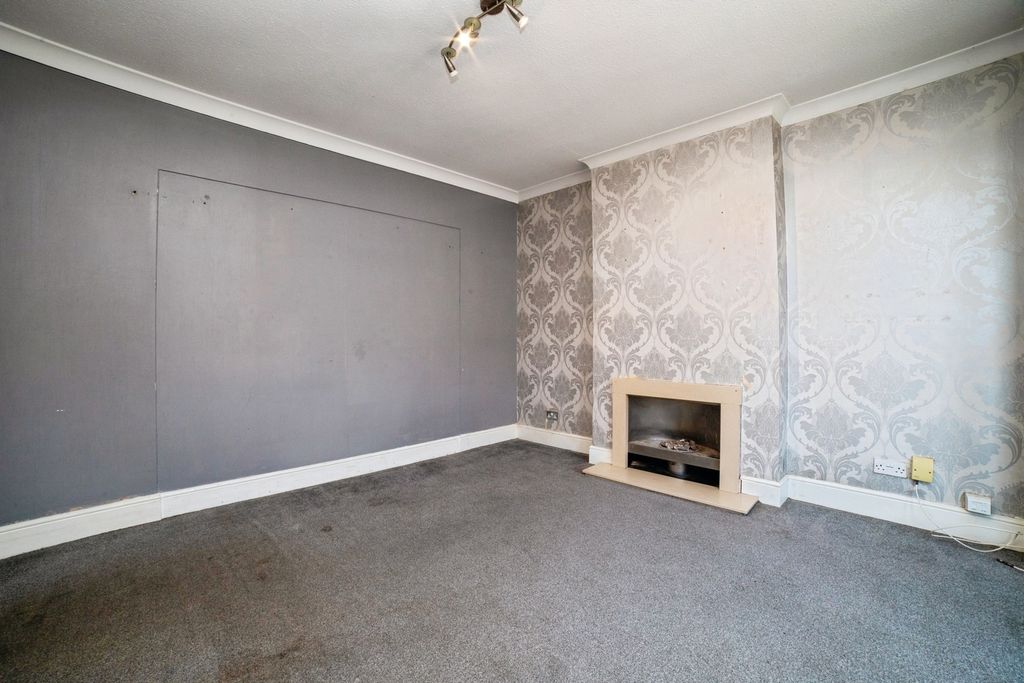 Property photo 3 of 20 Pbox-Img.Jpg