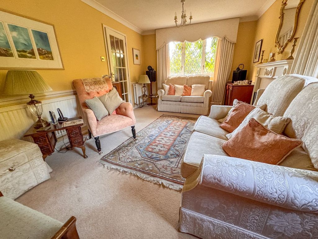Property photo 2 of 32