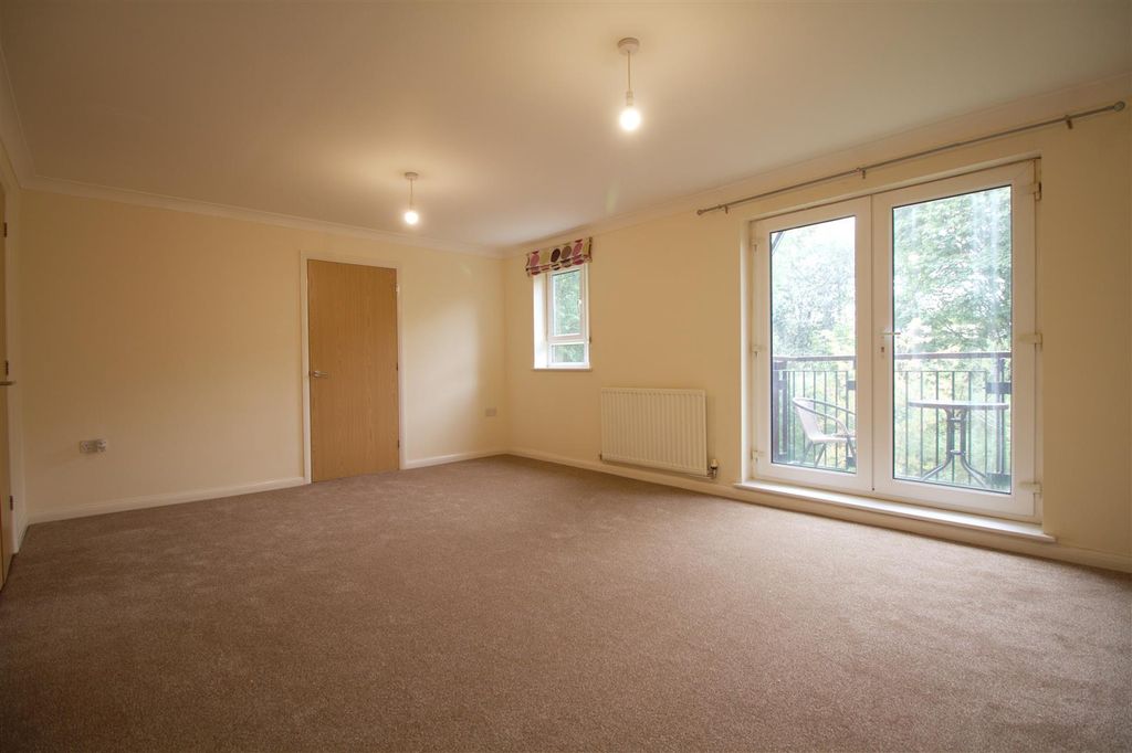 Property photo 2 of 14 Lounge..Jpg