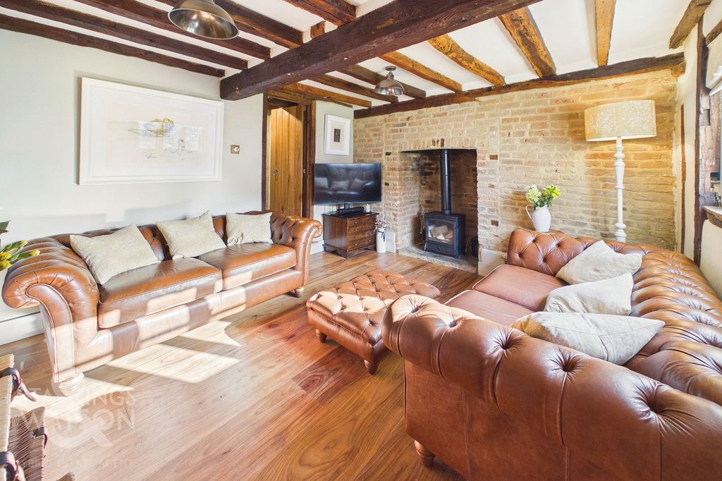 Property photo 2 of 19