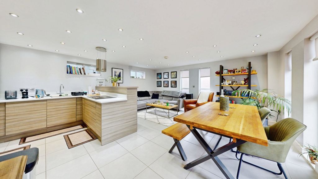 Property photo 2 of 15 Cf756236-02062026_141219