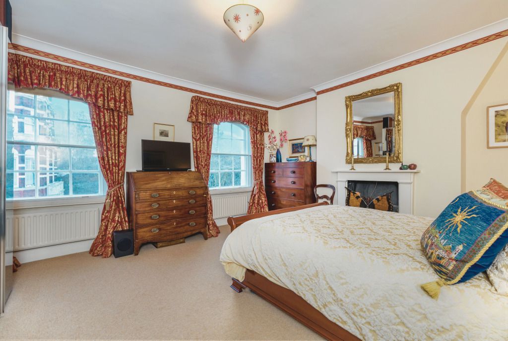 Property photo 3 of 12 Picture 4